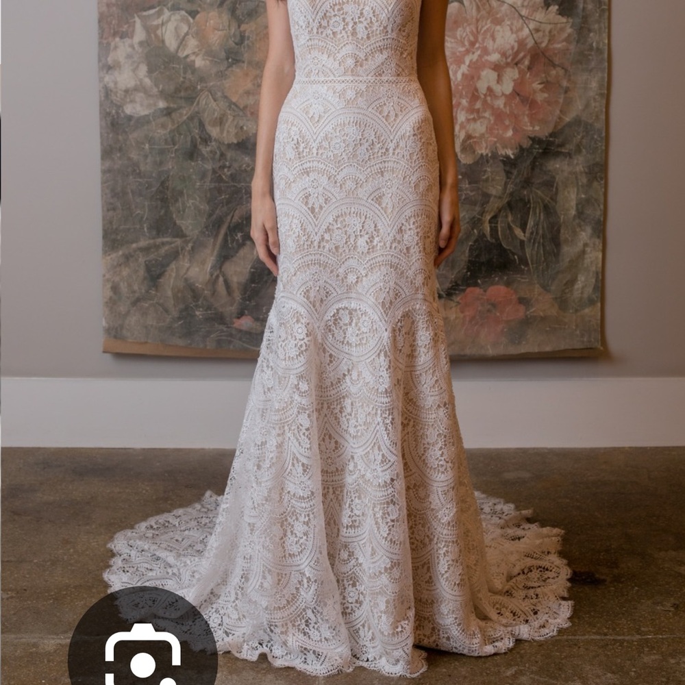 Watters Ivory Lace Mermaid Wedding Dress
